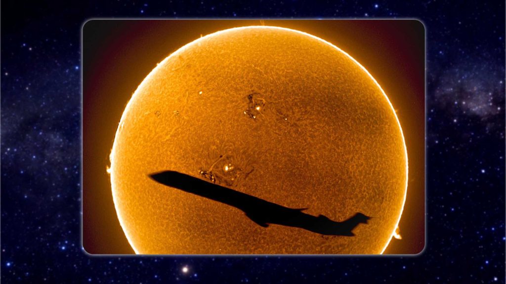 Tranzyt samolotu na tle Słońca